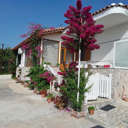 Denni'S Home Saranda Kültér fotó