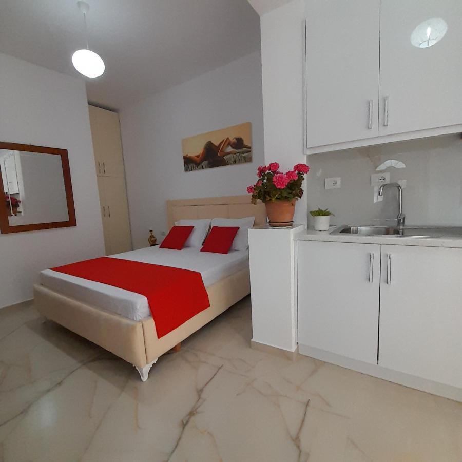 Denni'S Home Saranda Kültér fotó