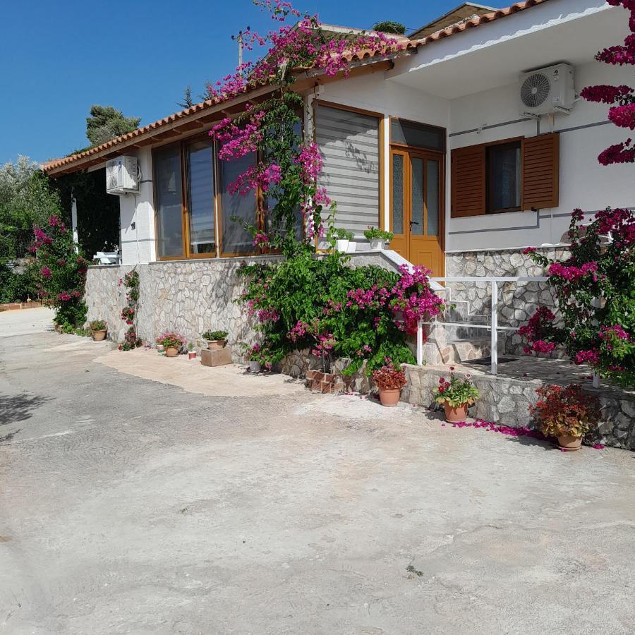Denni'S Home Saranda Kültér fotó