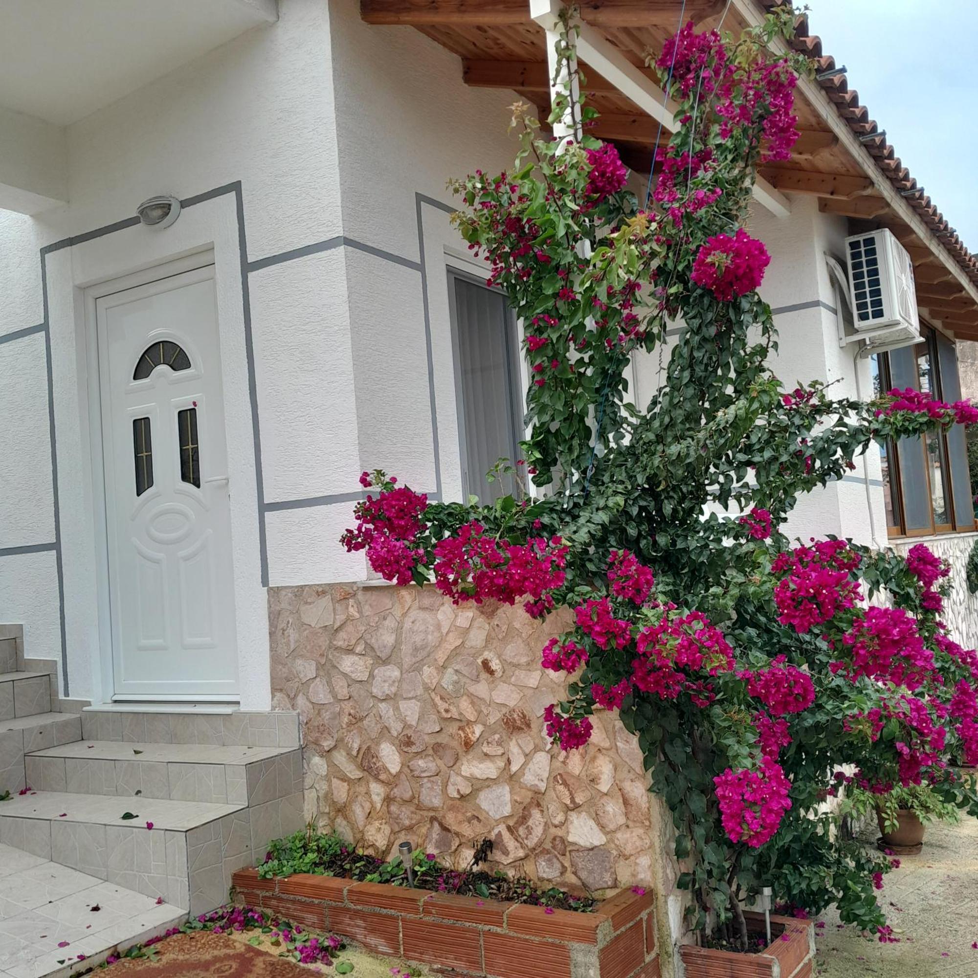 Denni'S Home Saranda Kültér fotó