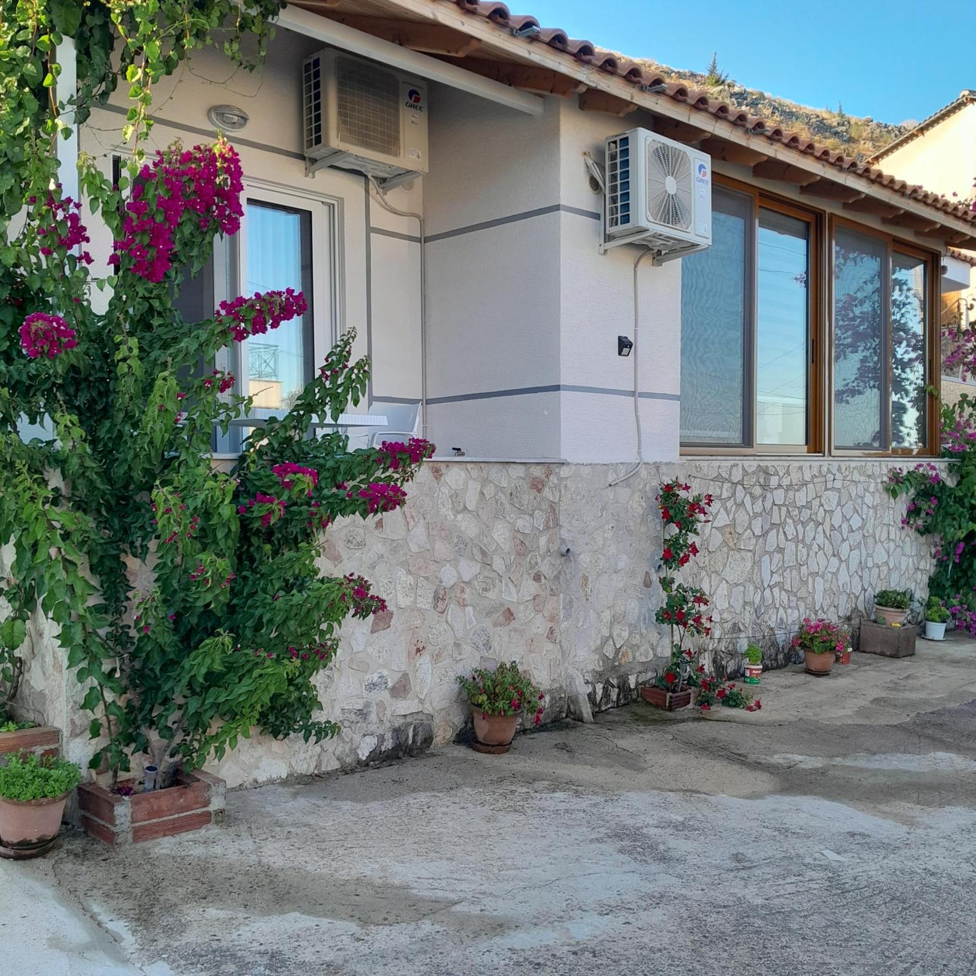 Denni'S Home Saranda Kültér fotó