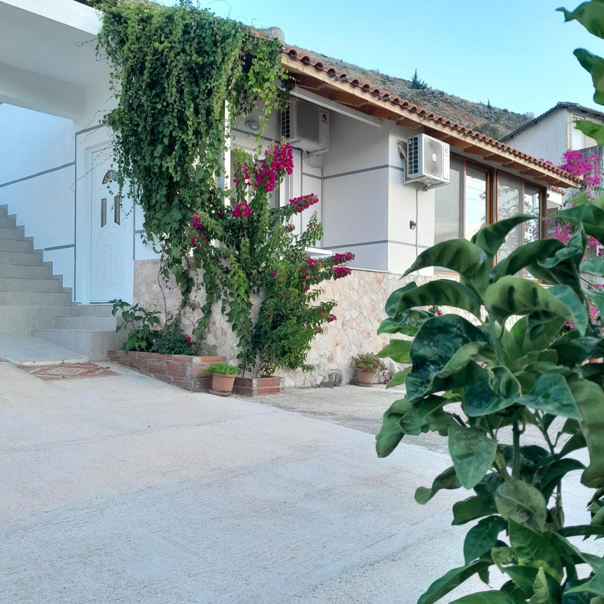 Denni'S Home Saranda Kültér fotó